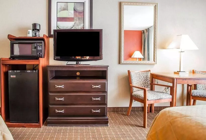 اتاق استاندارد با 2 تخت دوبل, Quality Inn Fort Dodge