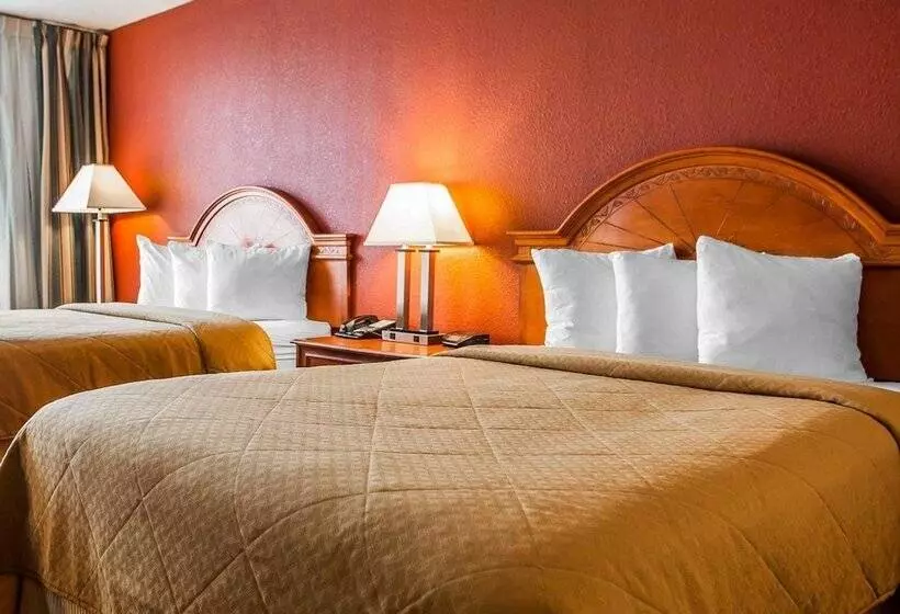 اتاق استاندارد با 2 تخت دوبل, Quality Inn Fort Dodge