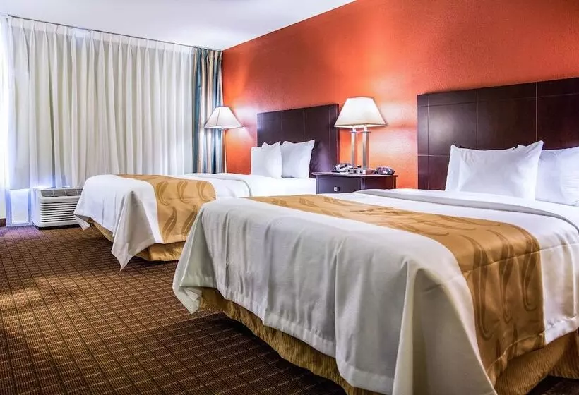 اتاق استاندارد با 2 تخت دوبل, Quality Inn Fort Dodge