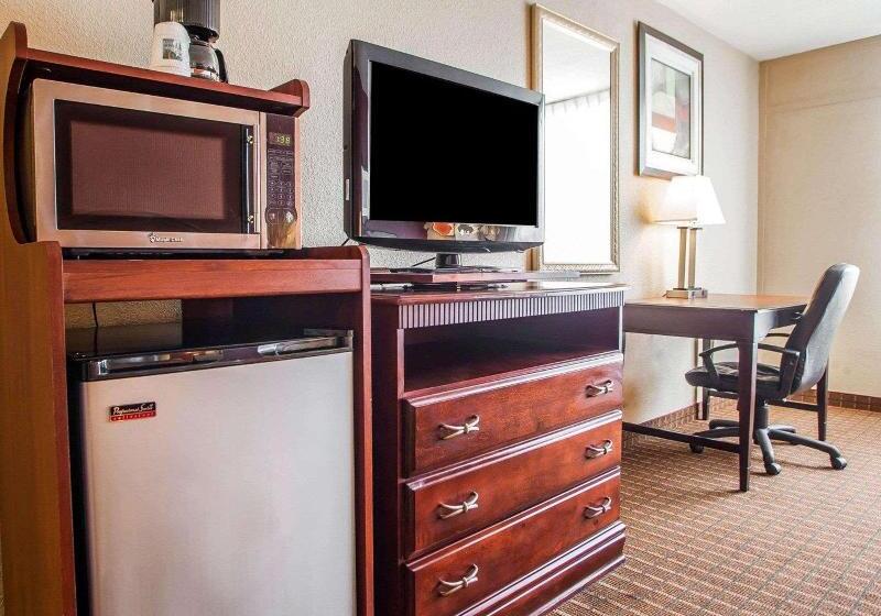 חדר סטנדרט עם מיטת קינג, Quality Inn Fort Dodge