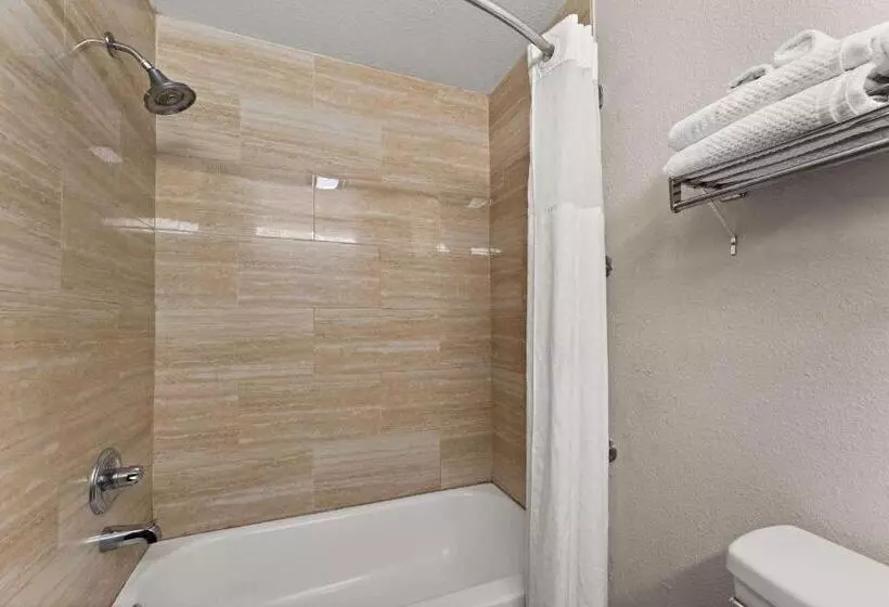 スタンダードルーム, Quality Inn Sandersville