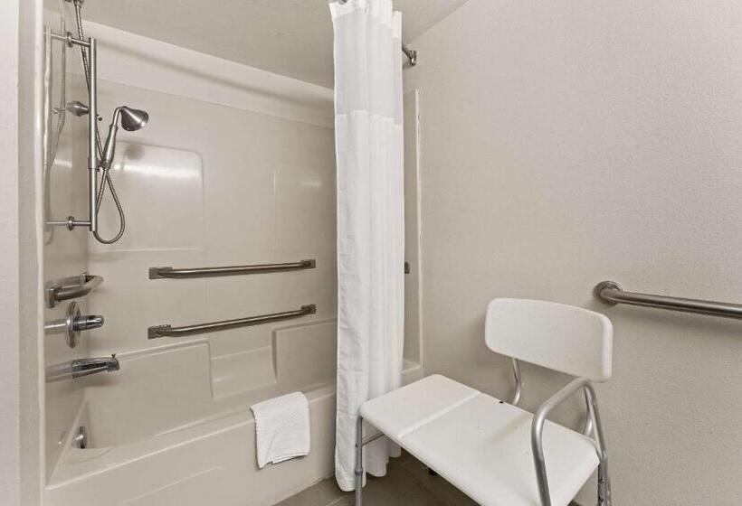 Номер Стандарт Кровать Кинг Адаптированный для Инвалидов, Quality Inn Sandersville