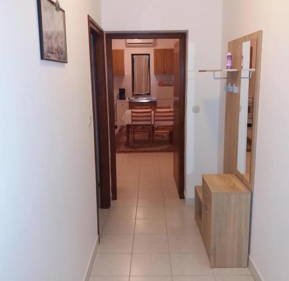 Appartamento 1 Camera da Letto Vista Giardino, Guest House Krševan