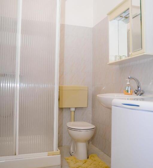 Appartamento 3 Camere da Letto, Guest House Krševan