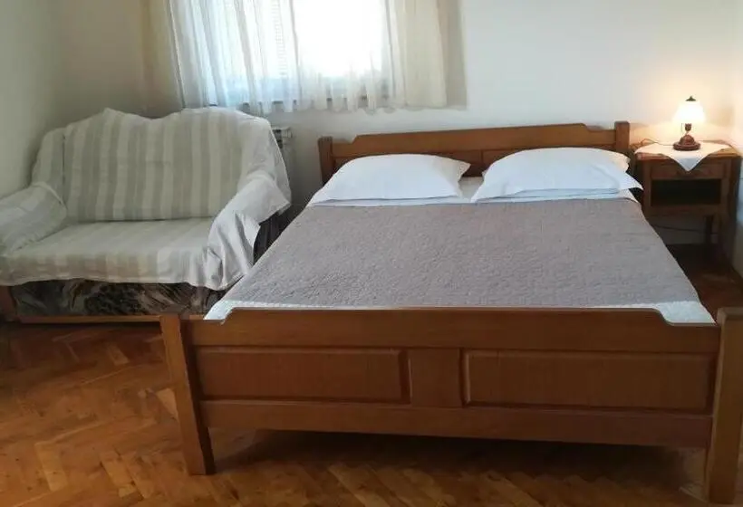 استودیو استاندارد با چشمانداز باغ, Guest House Krševan