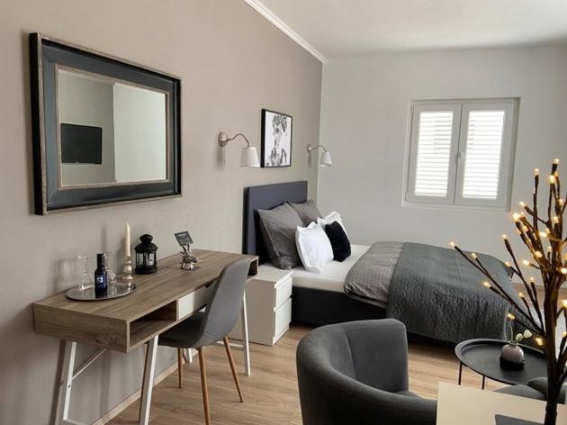 חדר דלוקס עם מרפסת, Mediteran Hvar   Modern Rooms And Restaurant, B&b