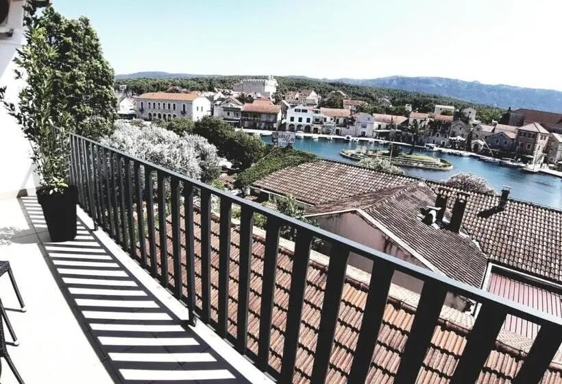 オーシャンビューデラックススイート, Mediteran Hvar   Modern Rooms And Restaurant, B&b
