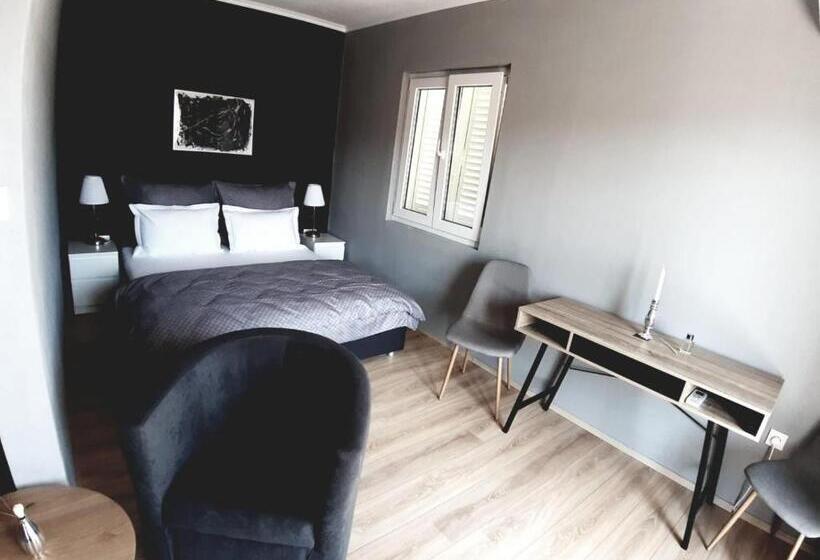 סוויטת דלוקס נוף לים, Mediteran Hvar   Modern Rooms And Restaurant, B&b