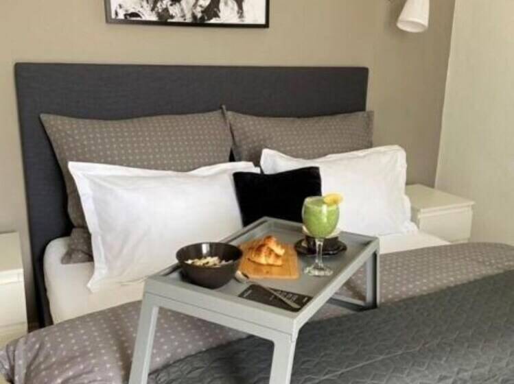 חדר דלוקס עם מרפסת, Mediteran Hvar   Modern Rooms And Restaurant, B&b