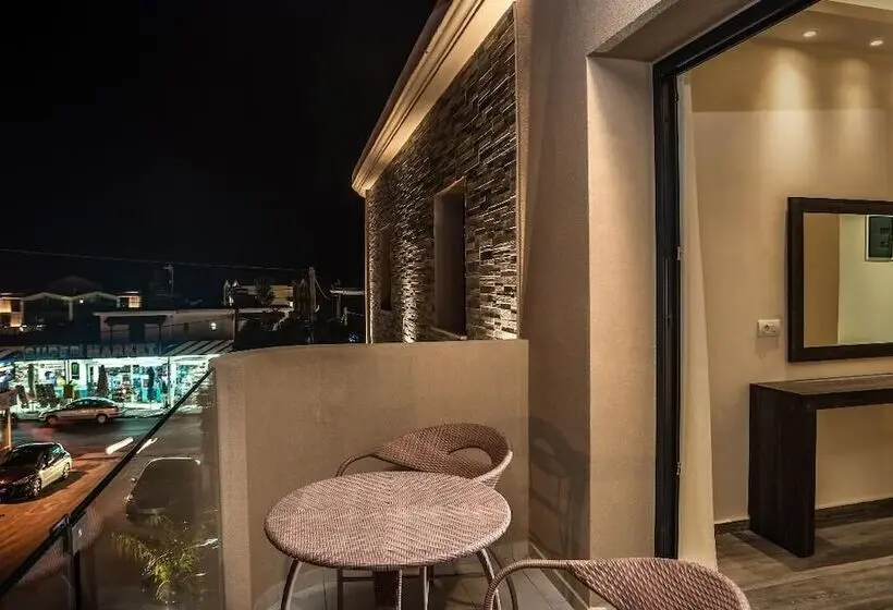 اتاق خانوادگی, Abaton Luxury Resort