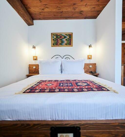 Standard Triple Room with Terrace, Stara čaršija Hotel & Spa