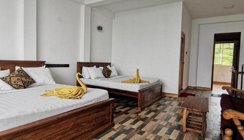 غرفة عائلية مطلّة علي الجبل, Nilowin Glenanore Guesthouse