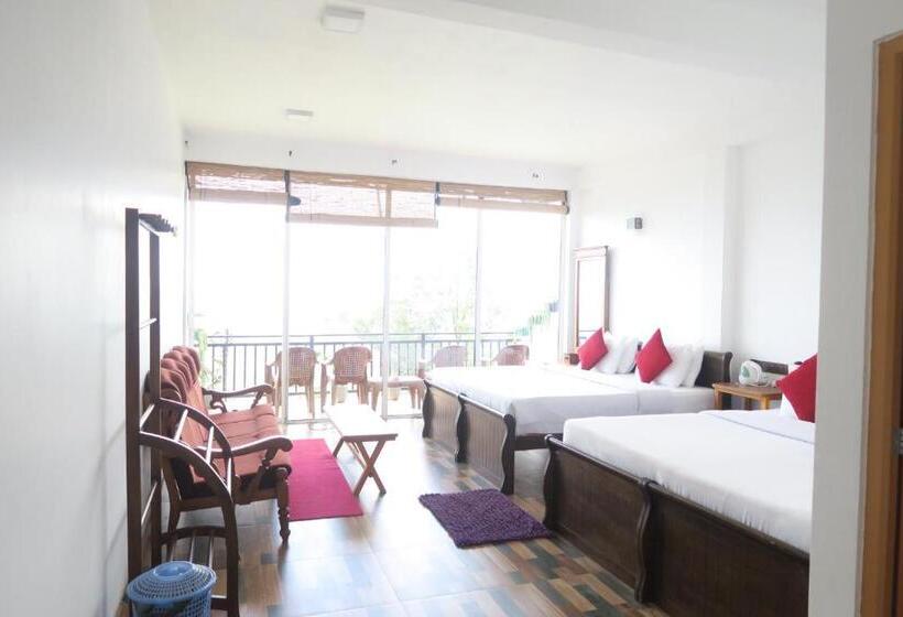 غرفة عائلية مطلّة علي الجبل, Nilowin Glenanore Guesthouse