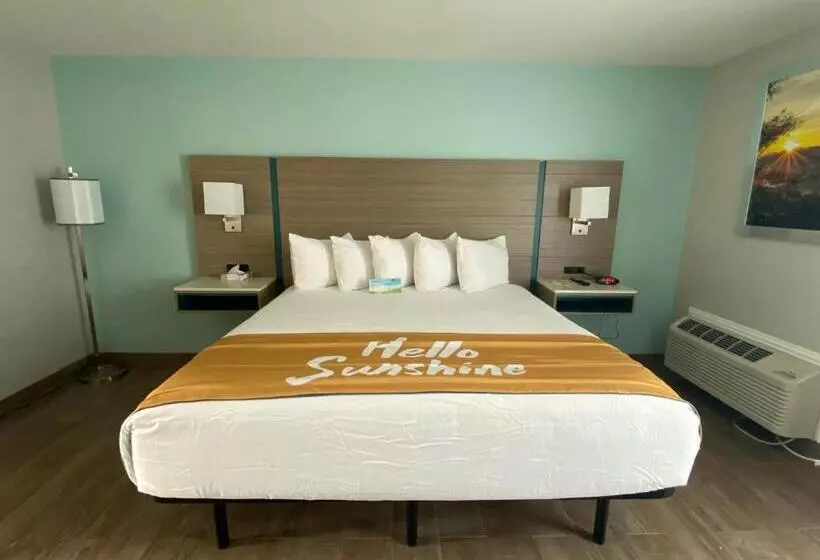 キングサイズベッドのデラックスルーム, Days Inn By Wyndham Rockport Texas