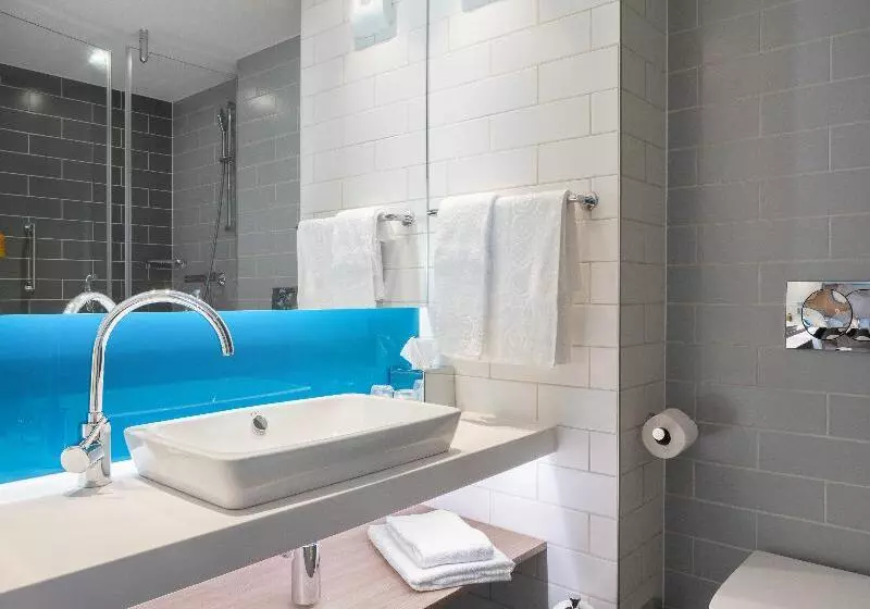スタンダードルーム, Days Inn & Suites By Wyndham Vancouver