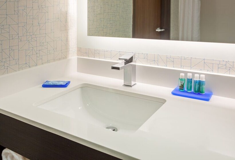 StandaardKamer, Holiday Inn Express & Suites Oakland   Airport, An Ihg