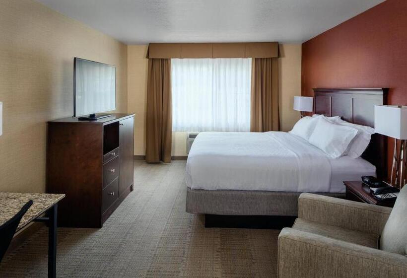 キングサイズベッドのスタンダードルーム, Hampton Inn Pullman
