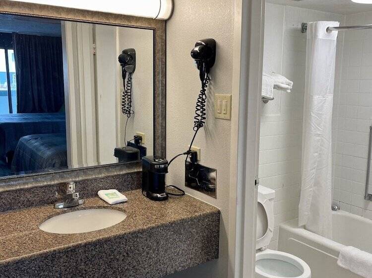 Номер Стандарт, Wilkesbarre Inn & Suites