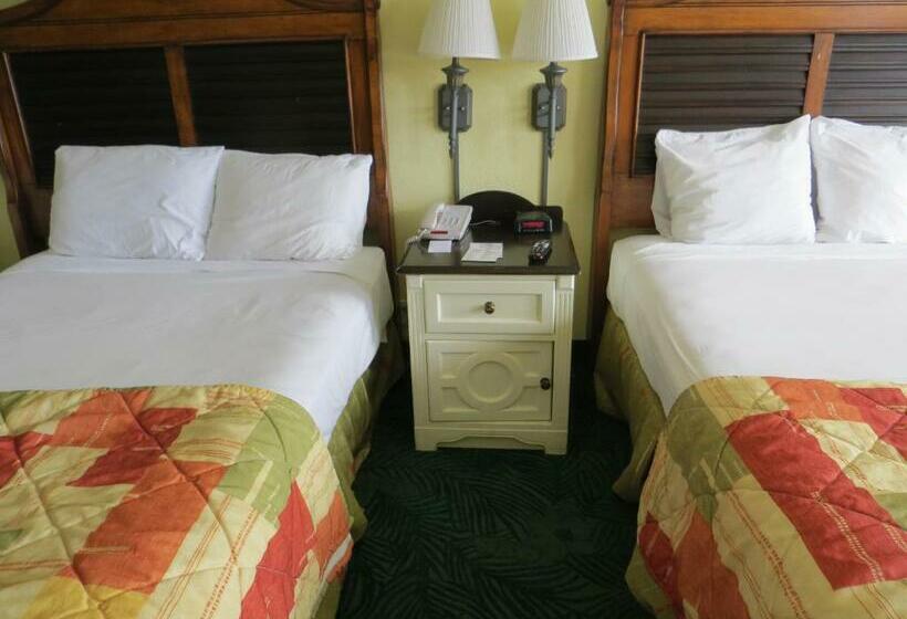 带2个双人床的标准工作室, Seralago Hotel & Suites Main Gate East