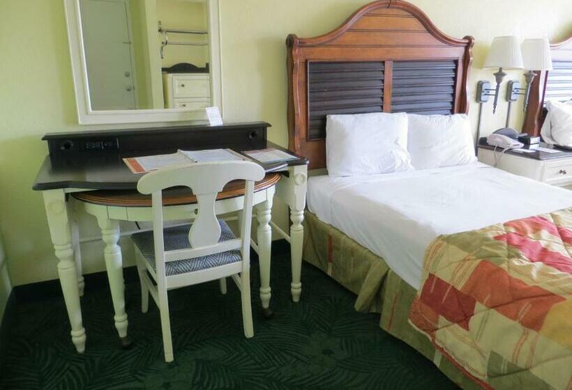 带2个双人床的标准工作室, Seralago Hotel & Suites Main Gate East