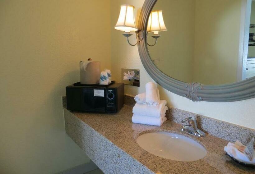 带2个双人床的标准工作室, Seralago Hotel & Suites Main Gate East