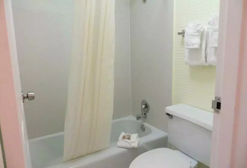 Standard-huone King-vuode, Seralago Hotel & Suites Main Gate East
