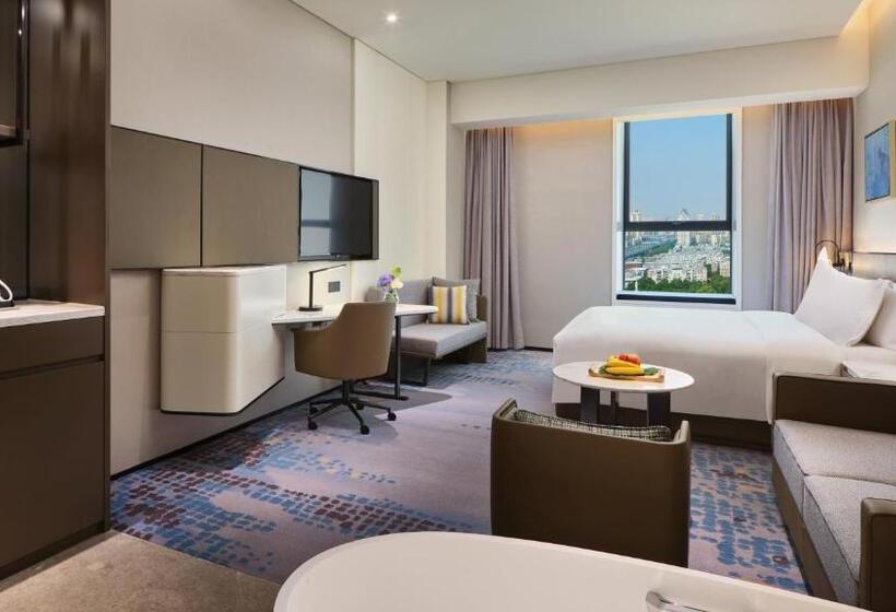 Habitación Premium, Crowne Plaza Wuhan Development Zone, An Ihg