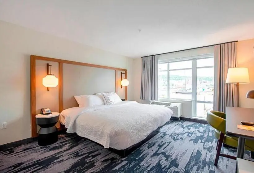 Standard-huone King-vuode, Fairfield Inn & Suites By Marriott Duluth Waterfront