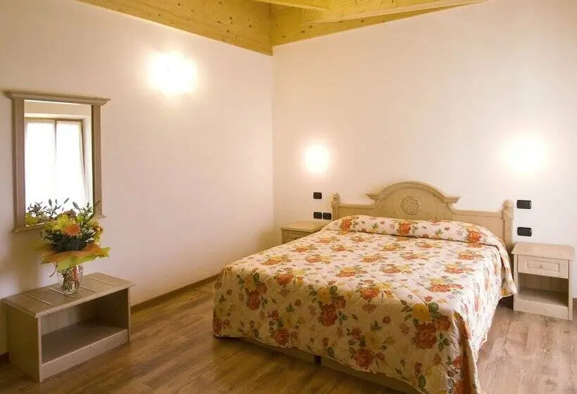 バルコニー付きスタンダードルーム, Agritur Girardelli
