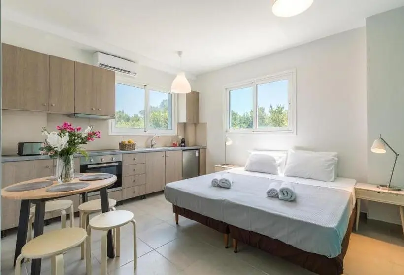 1ベッドルームアパートメント, Local Hostel & Suites