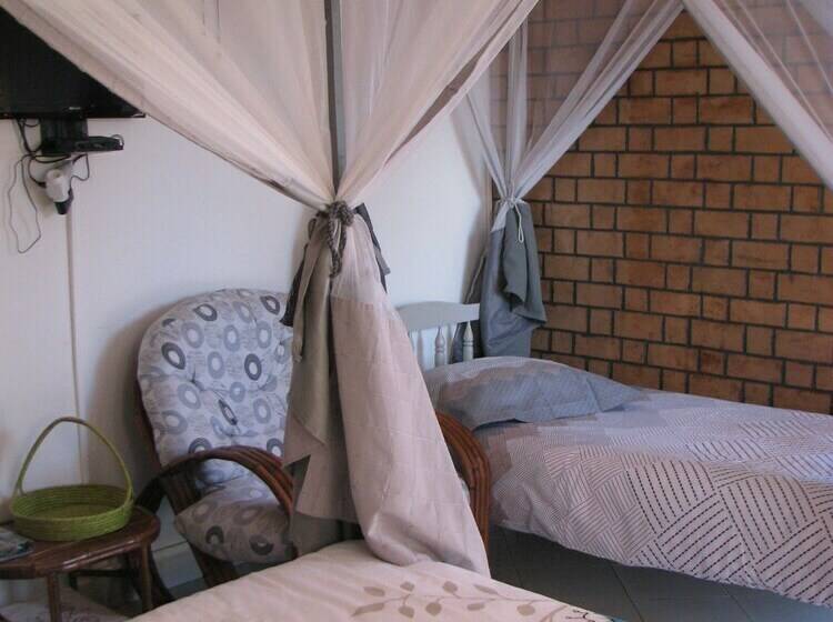 اتاق راحتی سه تخته, Avamada Lodge