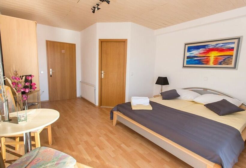 Triple Room Sea View, Lanterna Rooms