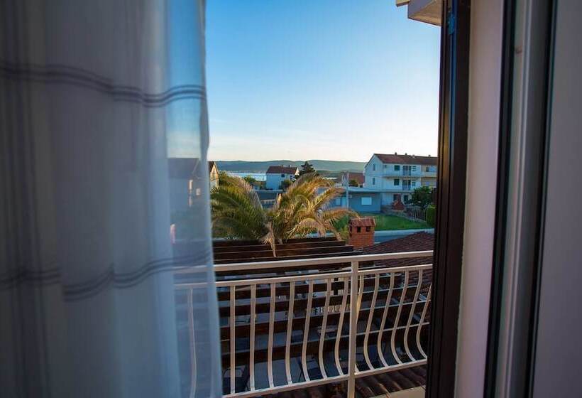 Triple Room Sea View, Lanterna Rooms