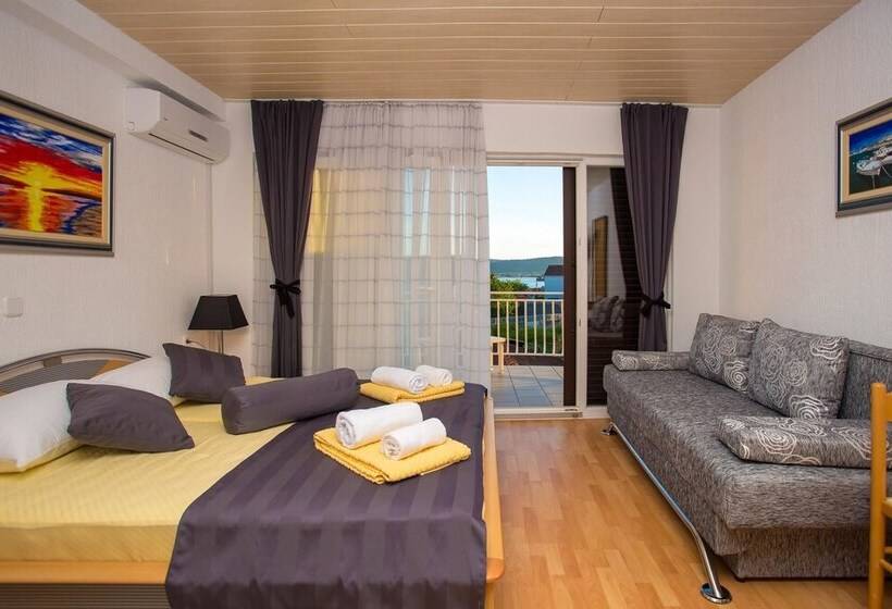 Triple Room Sea View, Lanterna Rooms