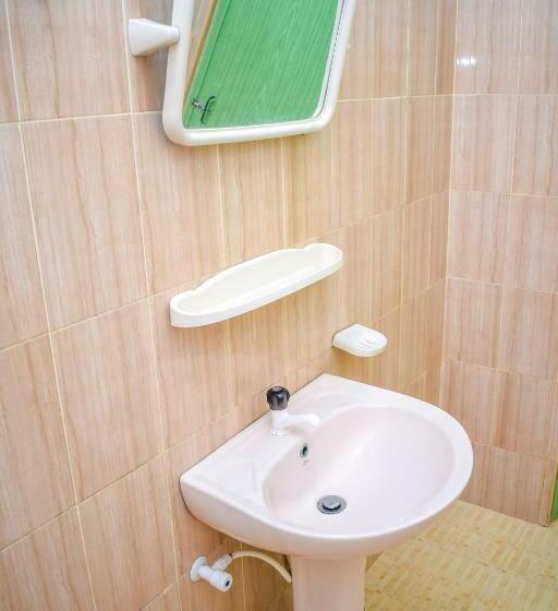 חדר משפחתי, Lion Resort