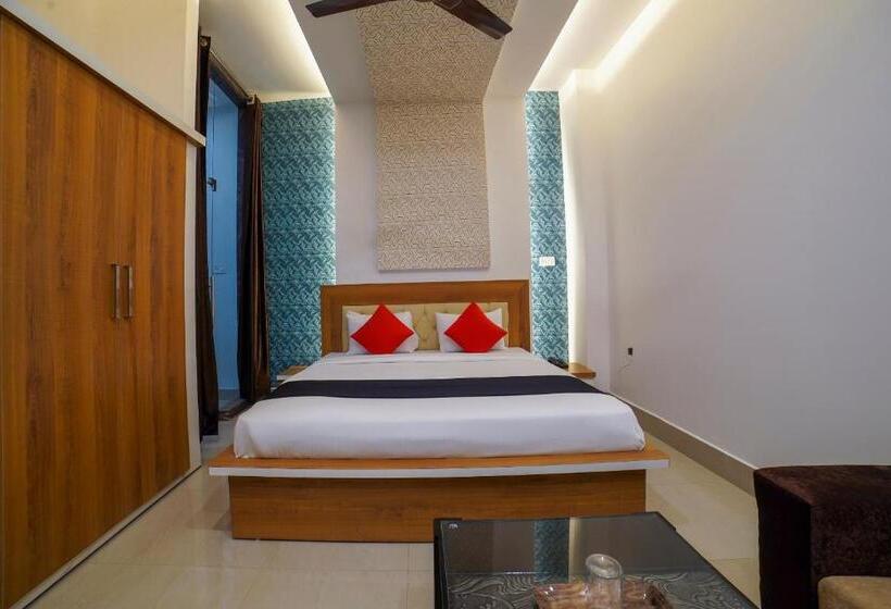 トリプルクラシックルーム, Corinthian