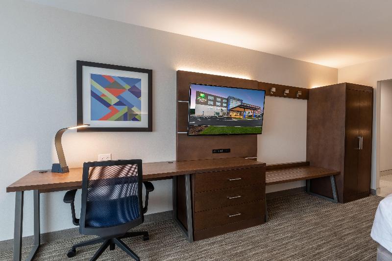 Номер Стандарт Кровать Кинг Адаптированный для Инвалидов, Holiday Inn Express & Suites Greenville Taylors, An Ihg