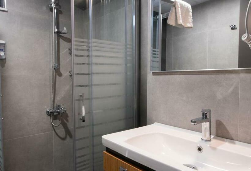 Suite Familiare, Opera Suites Apart