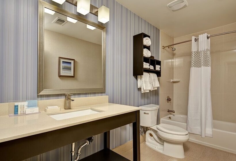 غرفة قياسية سرير مزدوج, Hampton Inn Morgan Hill