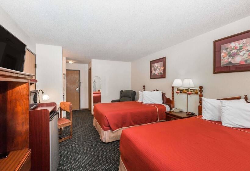 Номер Стандарт 2 Двуспальные Кровати, Howard Johnson By Wyndham Wichita Airport