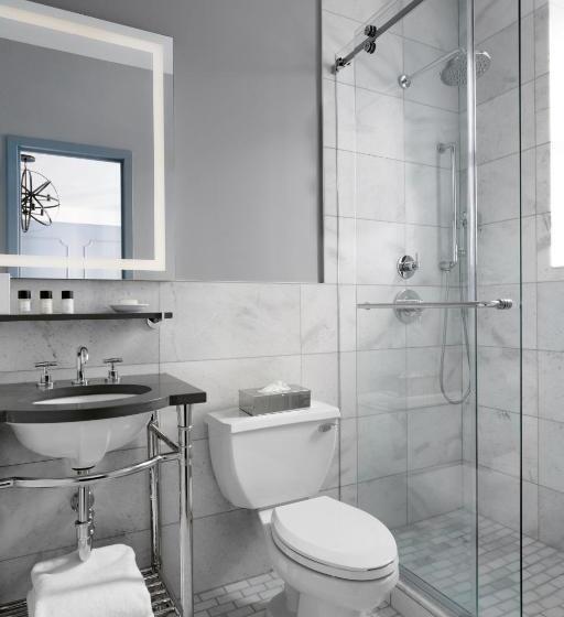 带大床的高级房间, Kixby