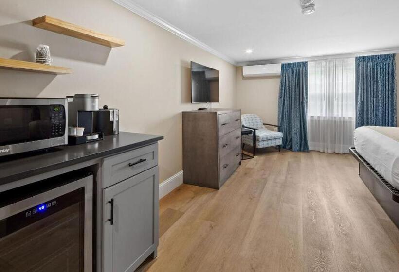 غرفة قياسية سرير كينج, Pelham On Main