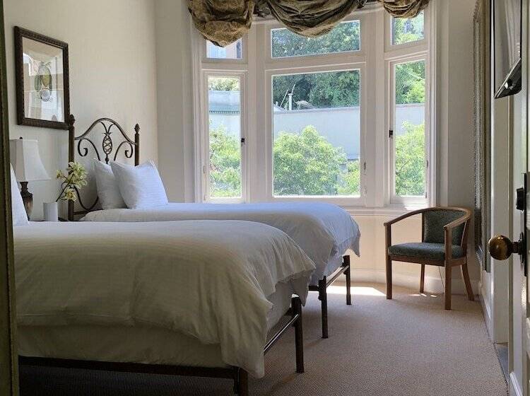 スタンダードルーム, Sausalito