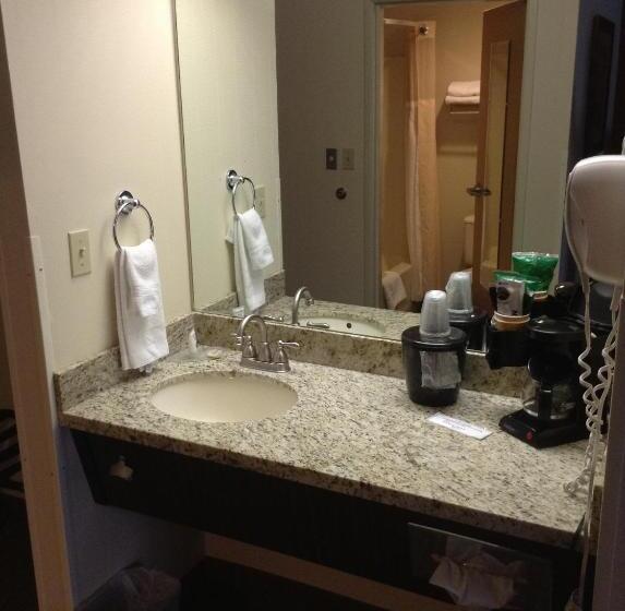 غرفه قياسيه سريرين مزدوجين, Inn America  Boise