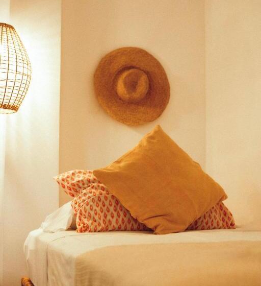 带2个双人床的标准工作室, Maria Bonita Sri Lanka