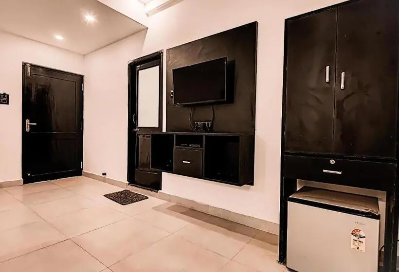 Habitació Triple Estàndard amb Balcó, Vaggi S Place