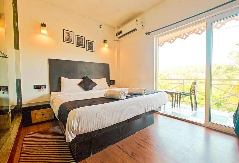 带阳台的豪华间, Vaggi S Place