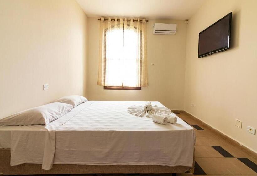 Pokój Standard, Namoa Pollastrini