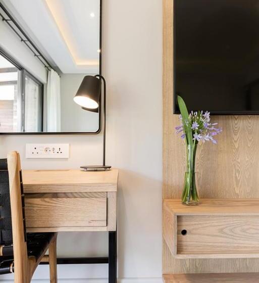 Номер Superior, Olivewood