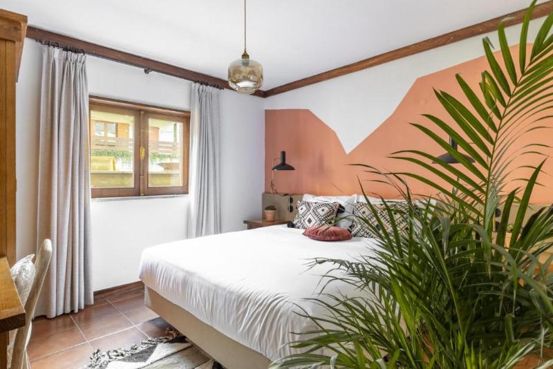 غرفة قياسية, Selina Geres